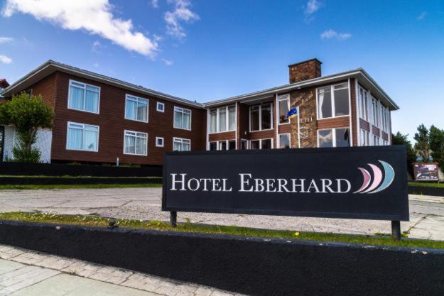 Hotel Capitan Eberhard Puerto Natales Exterior foto