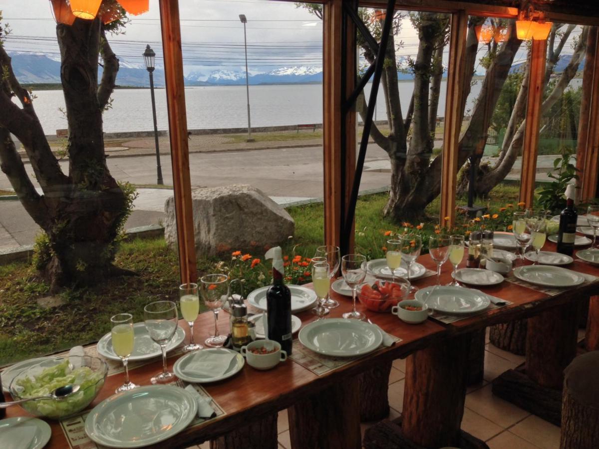 Hotel Capitan Eberhard Puerto Natales Exterior foto